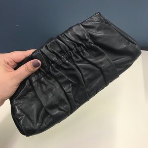 FIRE SALE🔥MAKE OFFER*️⃣Aithenticated Henri Bendel